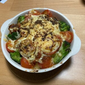 食パンもいっしょに野菜と卵のココット♪